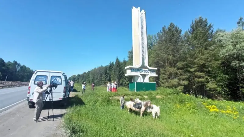 Якутским лошадям и всаднику Дугуйдану Винокурову осталось менее 1500 километров до Москвы