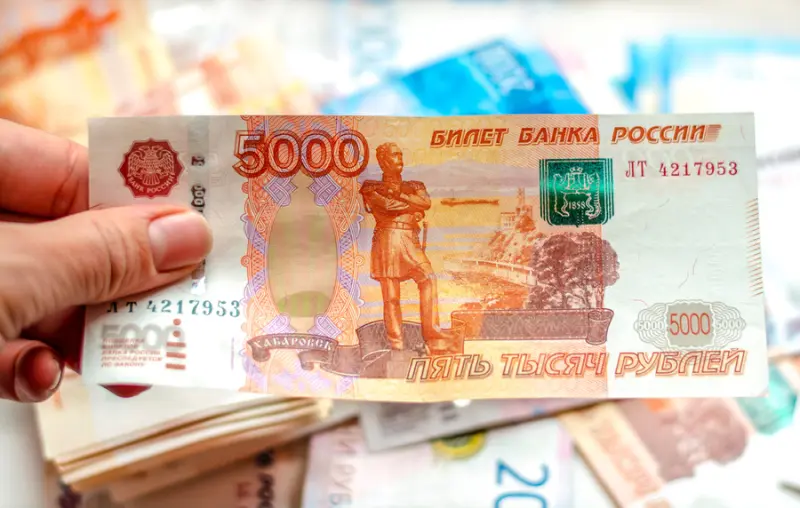 Россиянам рассказали, кому повысят зарплаты с 1 июля