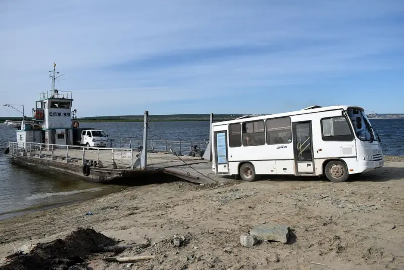В ближайшее время на паромной переправе «Якутск – Нижний Бестях» будет работать 12 паромов