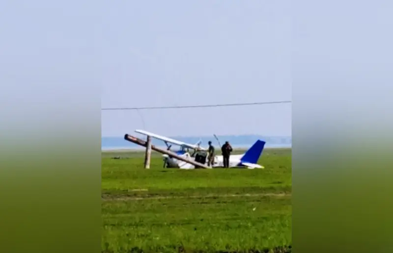 Повредил крыло и шасси при посадке частный самолет Cessna в Кобяйском районе