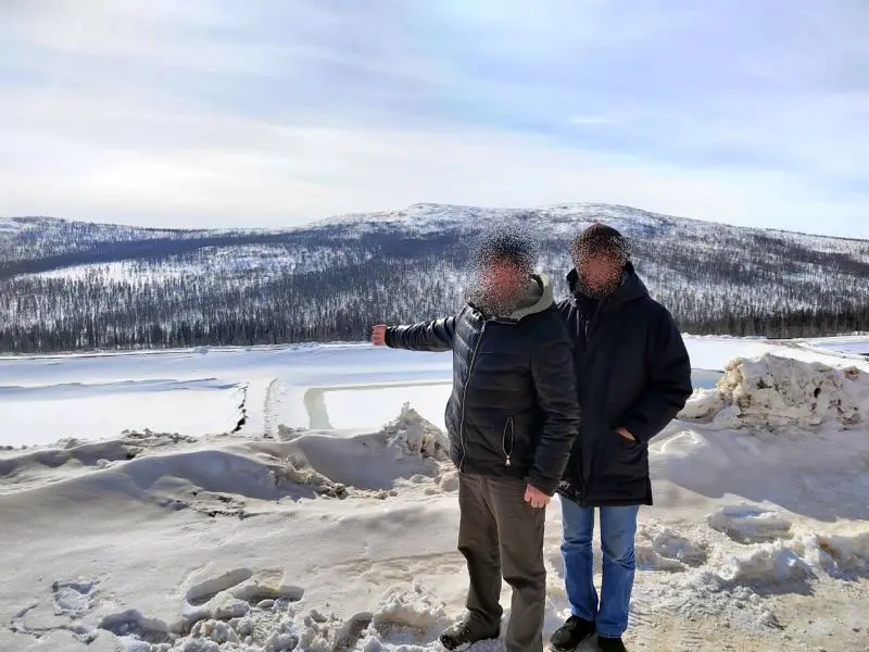 Намел золото с пола на пять миллионов рублей и пытался вывезти вахтовик с прииска в Якутии