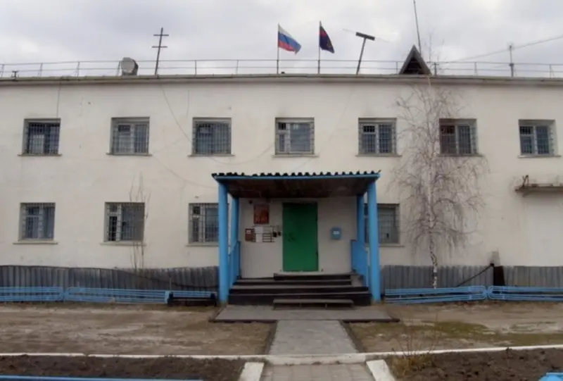 Обвиняемый избил сотрудника СИЗО, вошедшего в камеру для проведения обыска