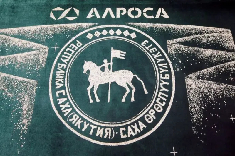 Бельгия и Индия тайно закупают алмазы у АЛРОСА в обход санкций — сообщает Bloomberg