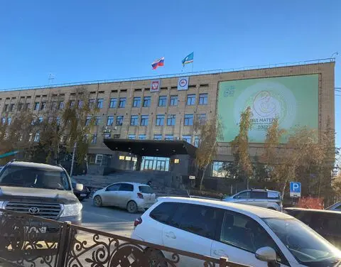 После обращения Владимира Путина Айсен Николаев провел совещание с военным комиссаром республики Александром Авдониным