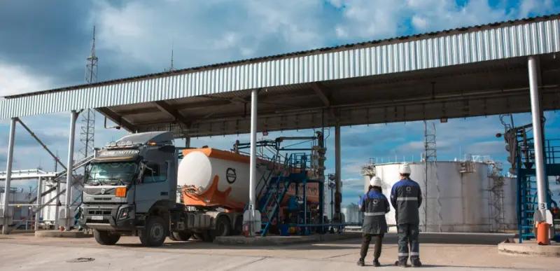 ЯТЭК впервые в истории произвела танкерную отгрузку стабильного газового конденсата в октябре