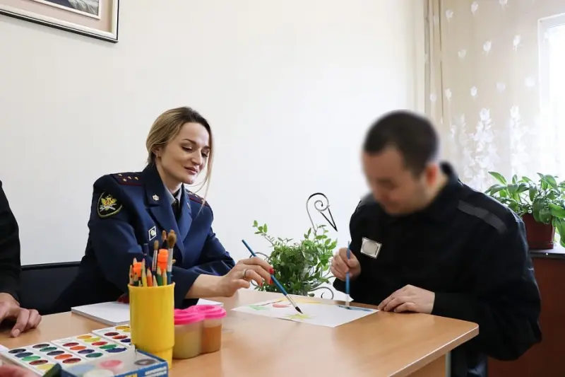 Палка, палка, огуречик, вот и вышел на свободу: психологи УФСИН применяют метод арт-терапии