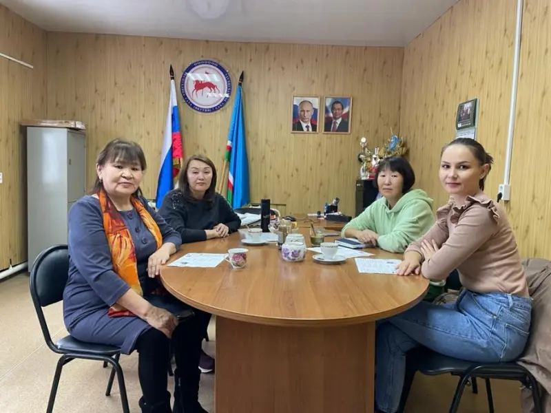 Центр «Мой бизнес» организовал выездные консультации в селах Верхневилюйского района