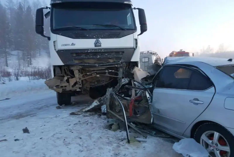 ДТП со смертельным исходом: В Амгинском районе легковушка выехала на встречку и столкнулась с большегрузом