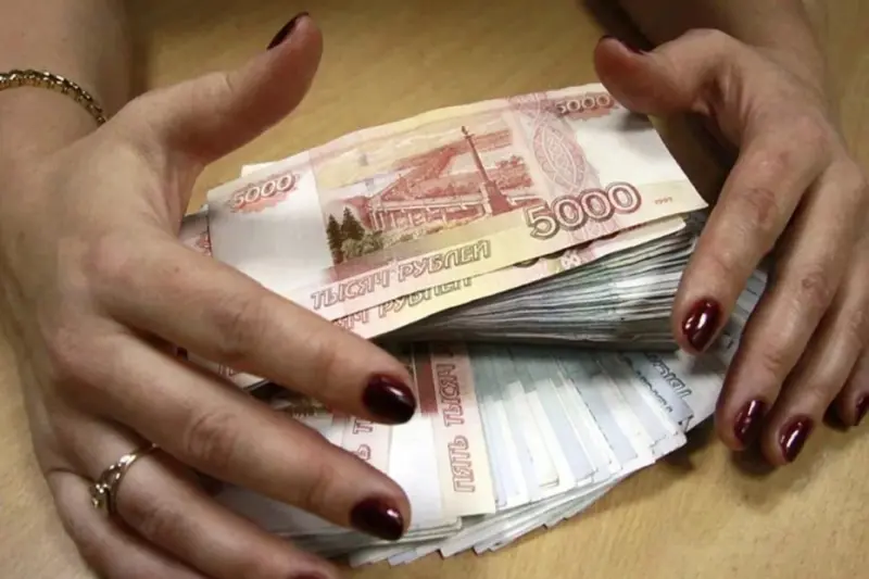 Под видом матпомощи пенсионерам: Руководитель культурного учреждения оставила себе часть незаконно собранных денег