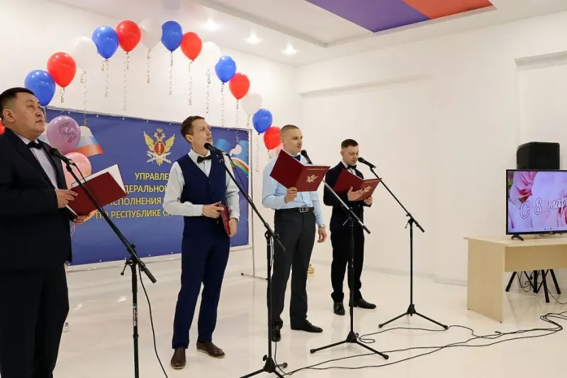 В республиканском УФСИН поздравили сотрудниц с Международным женским днем 8 марта