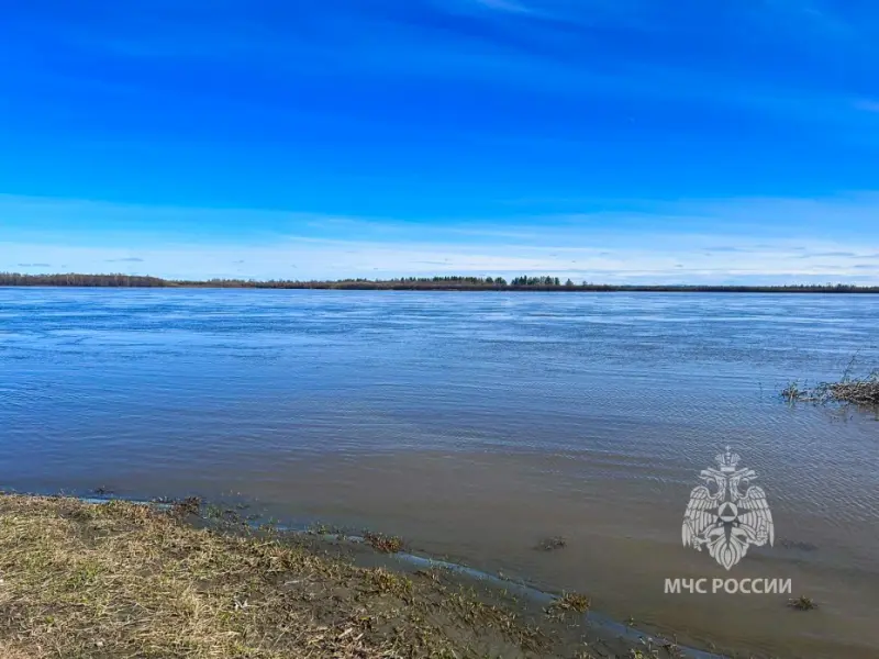 Продолжается спад уровней воды в реках Якутии