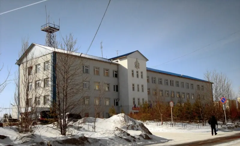 Бизнес на полномочиях: Экс-начальник отделения по борьбе с наркотиками в Нерюнгри попался на вымогательстве взяток