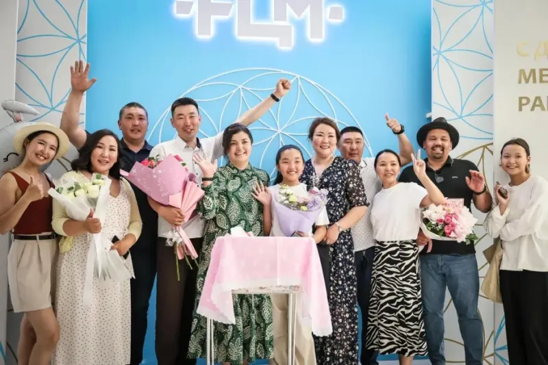 Девочку Саину, ставшую миллионным жителем Якутии, выписали из роддома