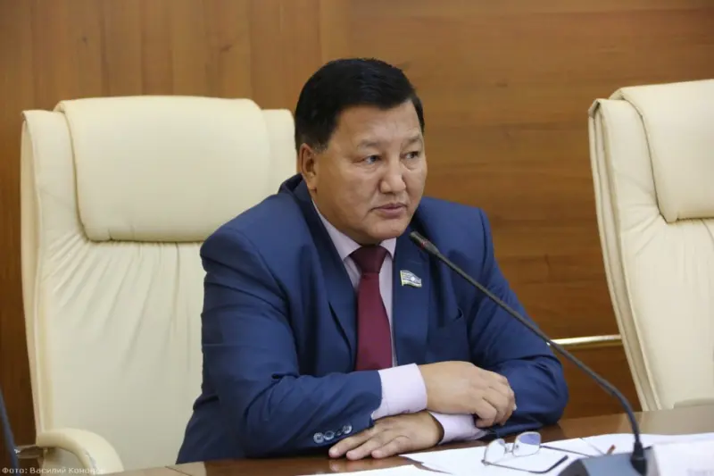 Экс-депутату Ил Тумэн Дмитрию Саввинову не удалось заменить себе штраф в 10 млн рублей на другой вид наказания