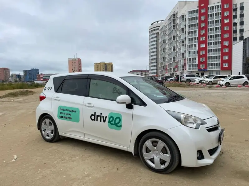 «Спасибо, водитель»: Сервис Drivee сделал подборку историй в честь Дня автомобилиста