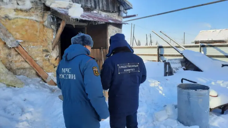 Следствие выясняет причины пожара, при котором погибли двое малолетних детей в Намском районе