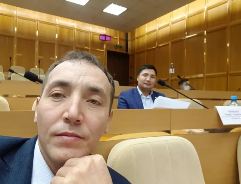 Привязать численность чиновников Минсельхоза Якутии к поголовью КРС предложил депутат Александр Иванов*