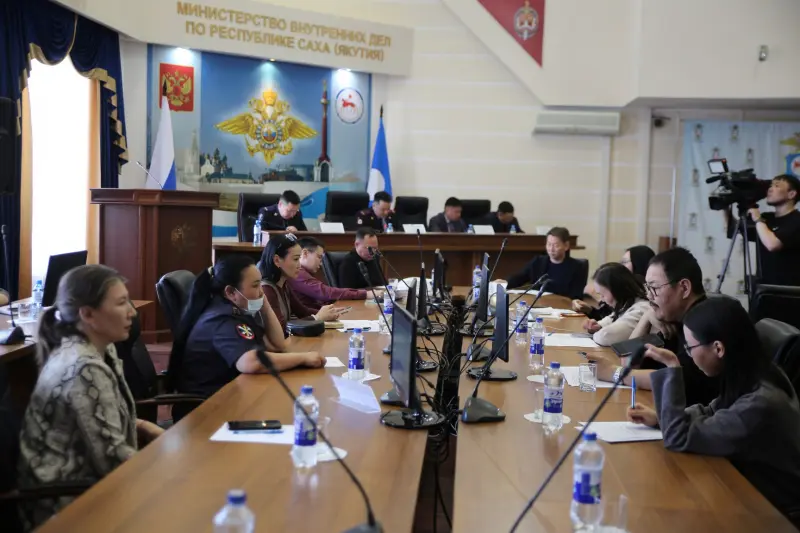 Заморозка переводов и психиатрическая экспертиза: В МВД по Якутии рассказали о борьбе с мошенниками и поддержке пострадавших