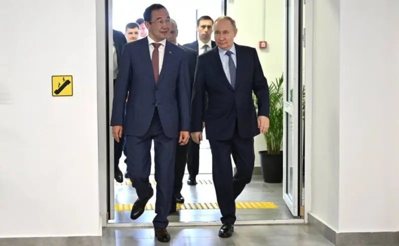 Путин в Якутске: Кино показали, эскимо не подарили