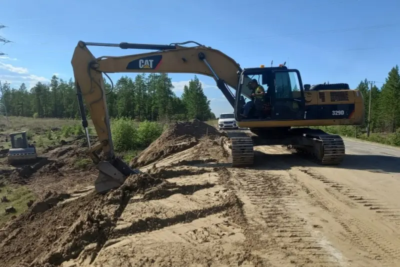 Дорожники намерены обновить асфальт на автодороге «Амга»