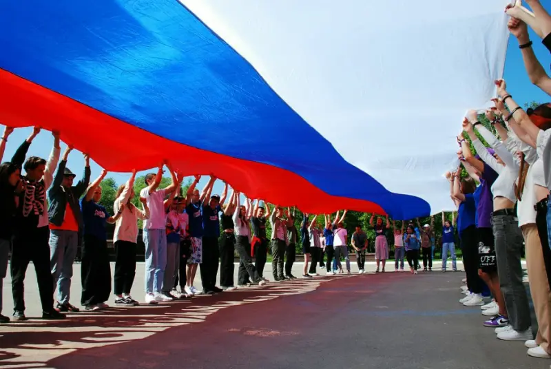 С Днем России, уважаемые читатели!