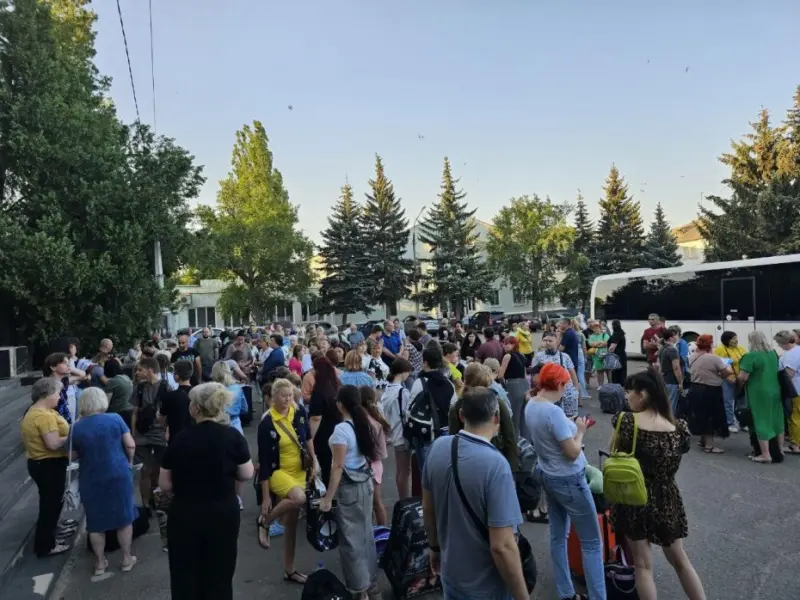 Якутия организовала выезд детей из Докучаевска (ДНР) в Краснодарский край