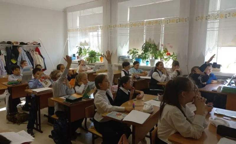 Специалисты «Якутскэкосетей» рассказали школьникам, как правильно утилизировать отходы
