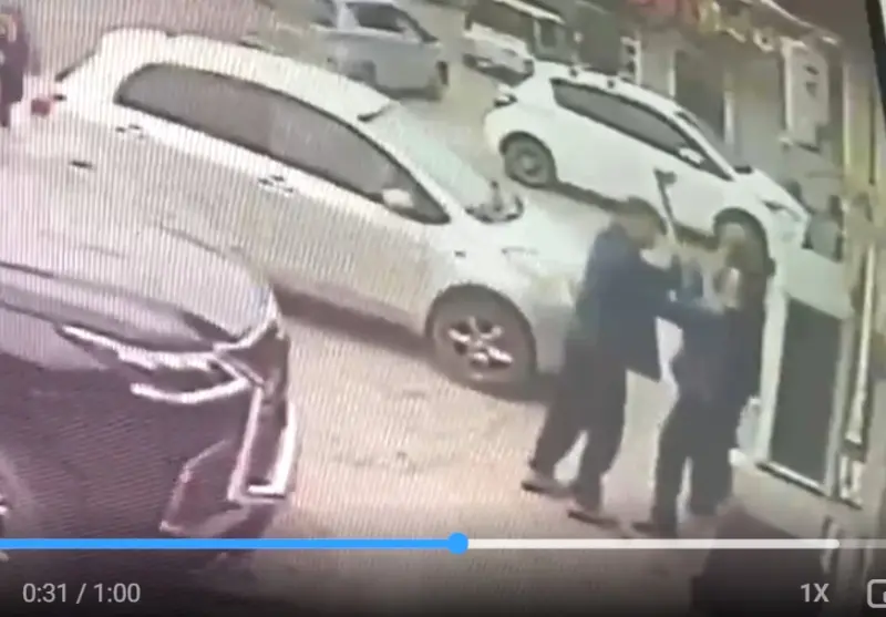 На ударившего подростка за внешний вид заведено уголовное дело
