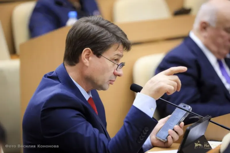 Владимир Федоров поднял проблему давления на малый бизнес в Якутске
