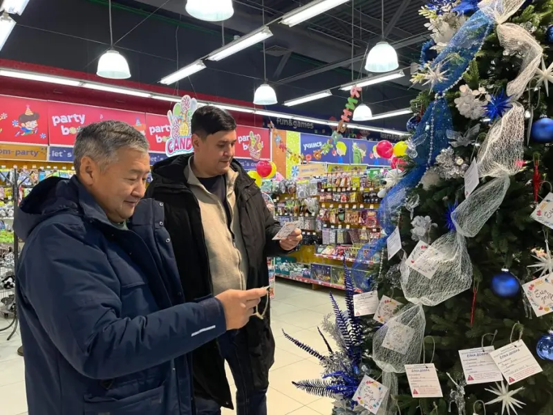 Коллектив «Якутскэкосети» принял участие в акции «Елка добра»