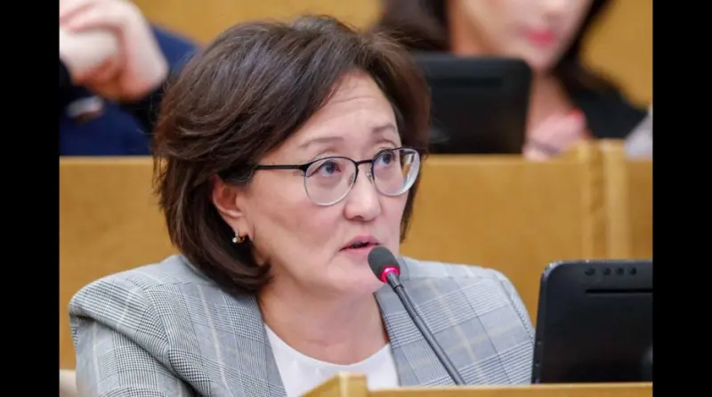 Авксентьева предложила сократить рабочую неделю до четырех дней