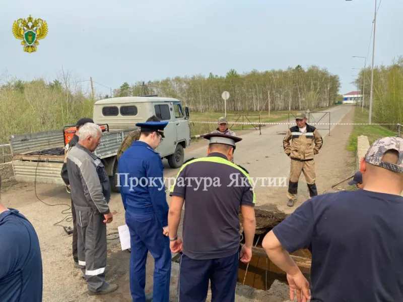 В Нюрбе провалился мост