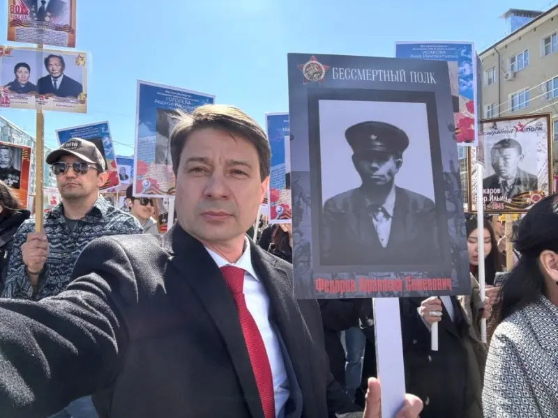 Владимир Федоров посвятил «Бессмертный полк» своим деду и бабушке