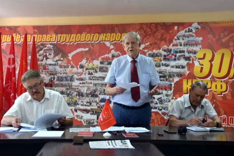 Якутские коммунисты готовятся к суду по существу по площади Ленина