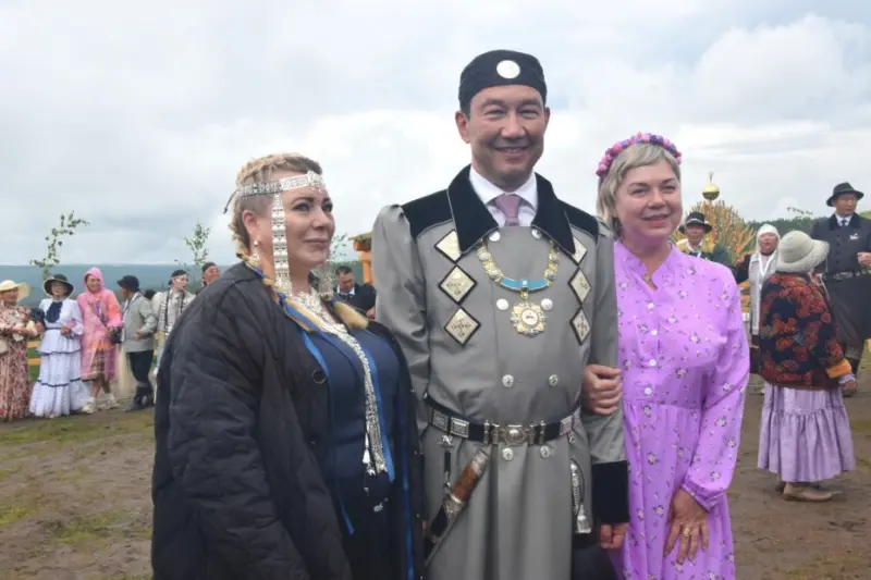 Ысыах Олонхо в Нерюнгри: Народ гулял от души, несмотря на непогоду