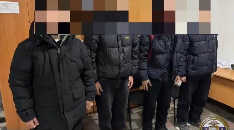 В Якутске задержаны подростки, избившие двух мужчин