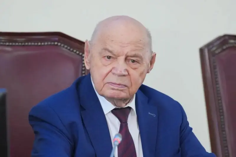 В Якутске с 95-летием чествовали Юрия Семеновича Коркина