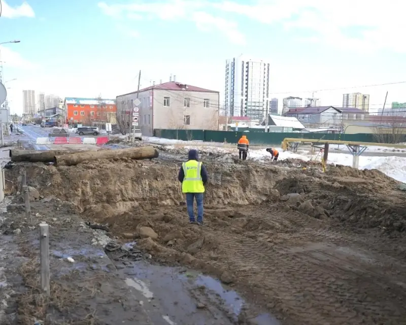 В Якутске расширяют улицу Дежнёва и благоустраивают район