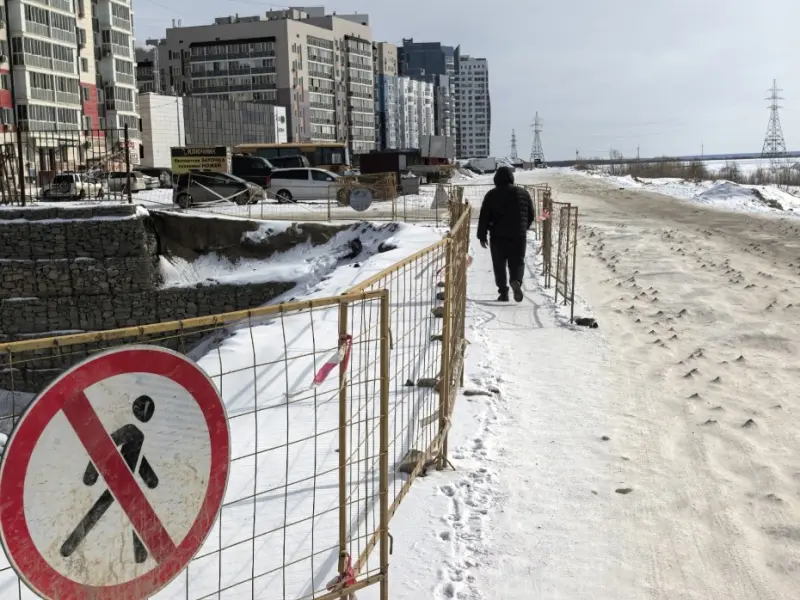 Фотофакт: Подрядчик на Ефимова исправляет «косяки»?