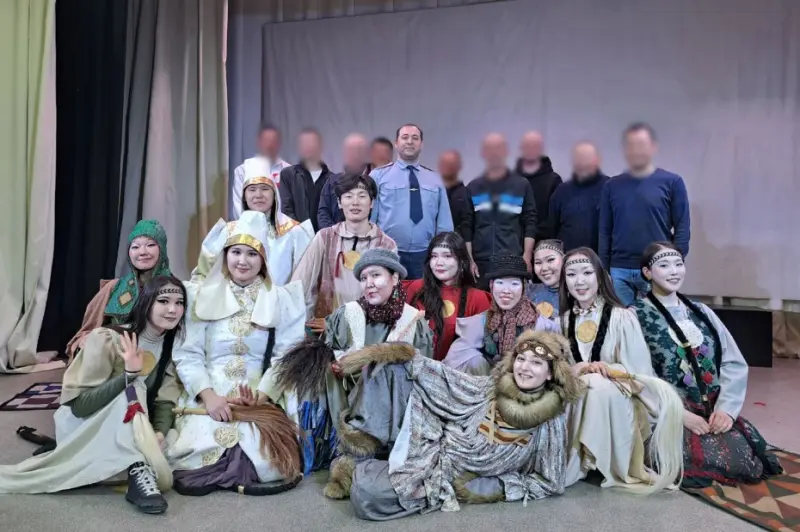 Осужденным показали спектакль «Лики Олонхо»