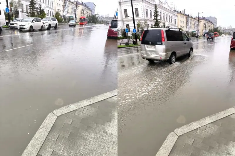 Фотофакт: проспект Ленина после дождя в Якутске