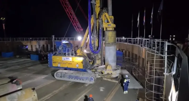 Началось бурение свай для самого высокого пилона Ленского моста