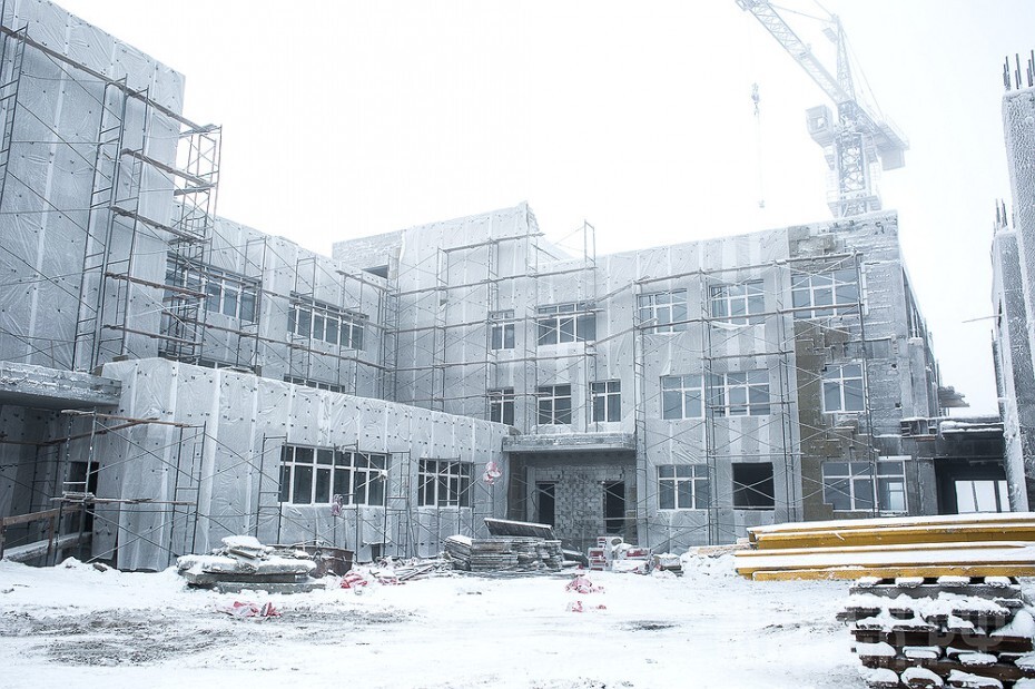 Строительство нового здания национальной школы «Айыы Кыhата»