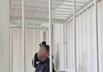 Суд отправил в СИЗО мужчину, напавшего с ножом на сожительницу в 203-м микрорайоне