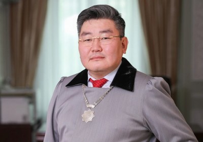 Банкир метит в Ил Тумэн