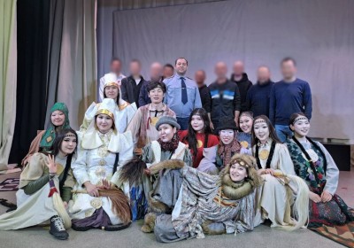 Осужденным показали спектакль «Лики Олонхо»