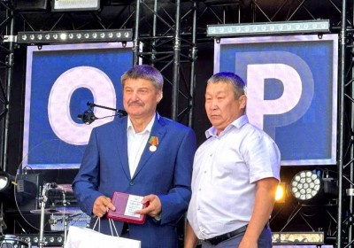 Гендиректор «ЖДЯ» поздравил нового главу Якутска с избранием