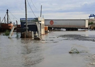 В Якутске из-за подтопления отключены трансформаторы в районе Даркылаха
