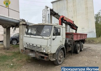 Мужчину придавило манипулятором