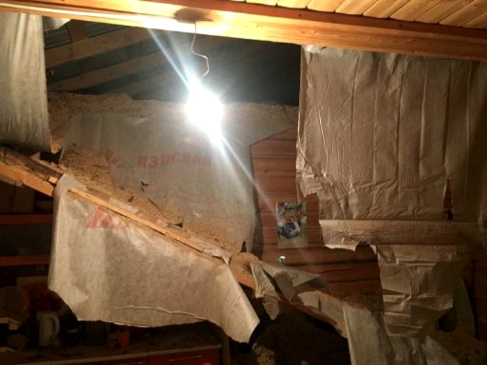 В Сунтарском районе обрушился потолок жилого дома, начата проверка